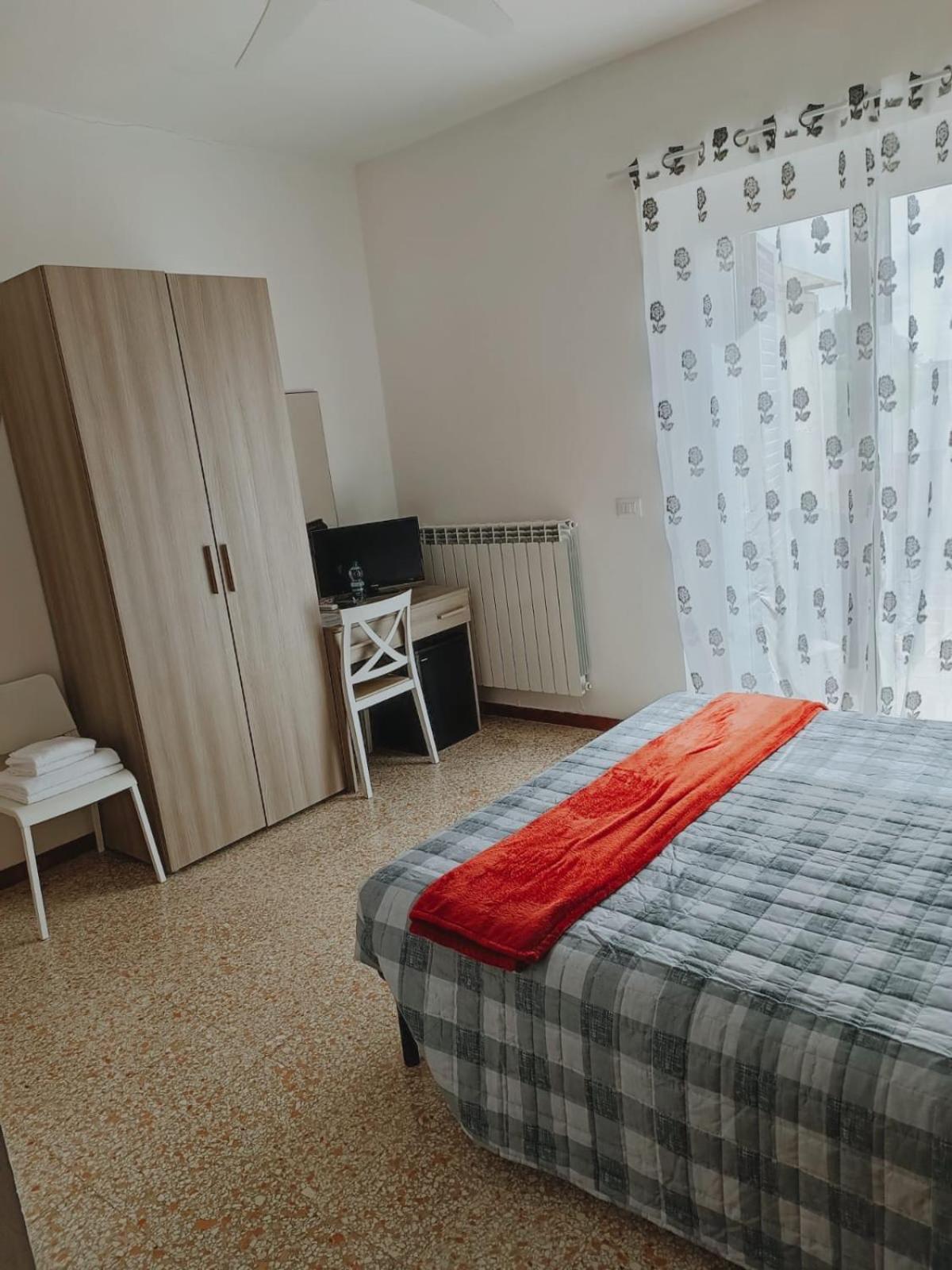 Zona Franca Inn *